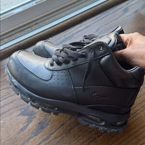 Nike Men's Black Leather Lace-Up Boots